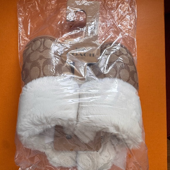 Coach Khaki and White Fur Slippers Brand New - Picture 1 of 11